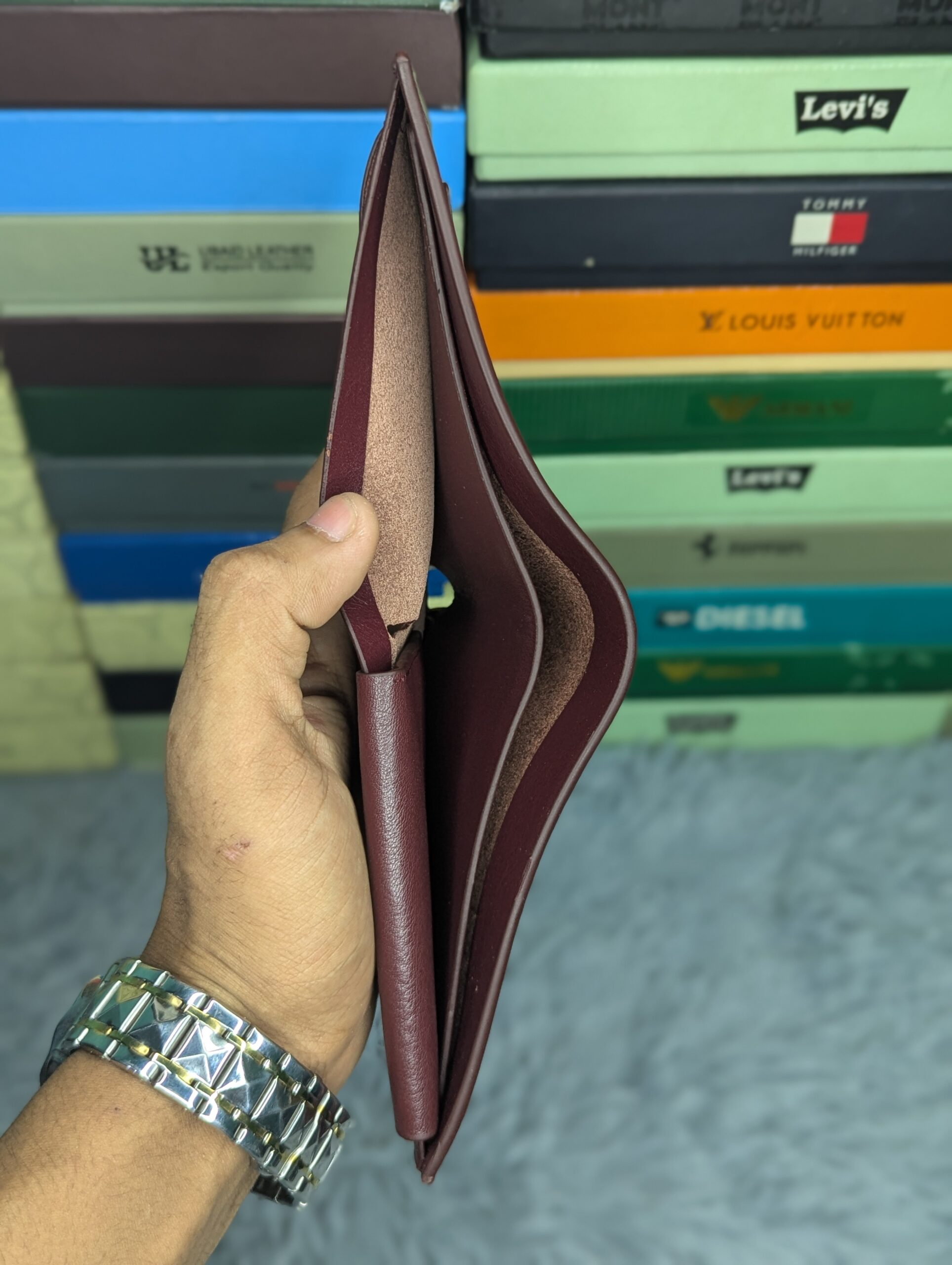 Premium Executive Leather Wallet | Stylish, Slim & Durable | Perfect Gift for Men 🎁Choclate - Image 4
